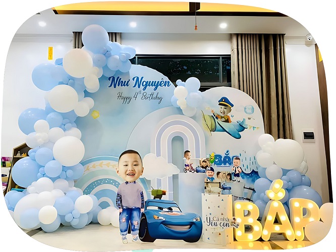 trang trí sinh nhật bé baows tại nhà hàng