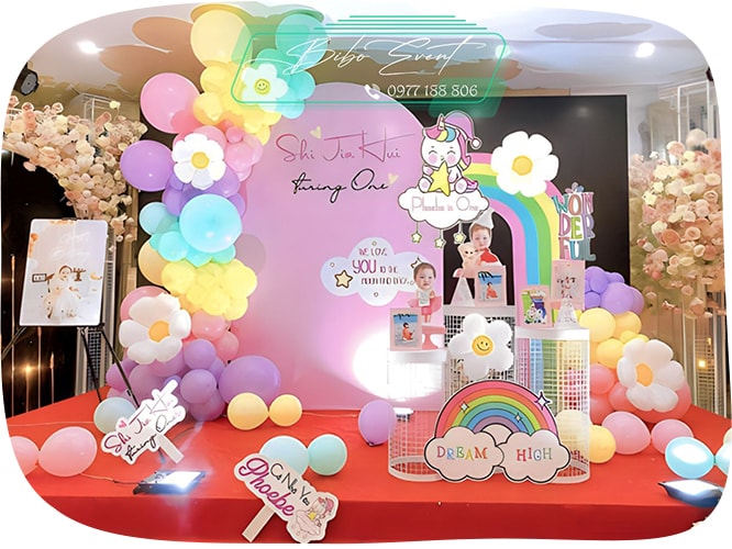 trang trí thôi nôi bé gái chủ đề pony