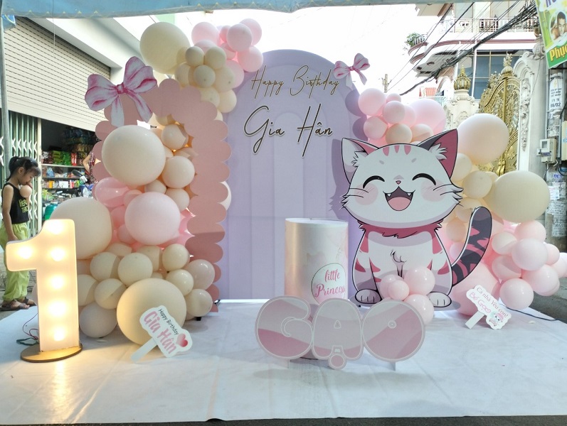 Trang trí tiệc sinh nhật cho bé Gia Hân