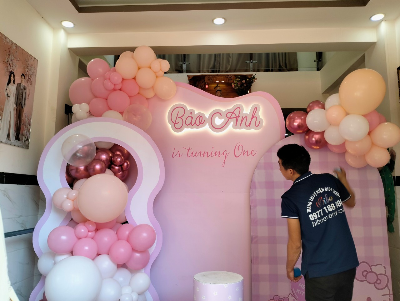 trang trí sinh nhật bé gái chủ đề hello kitty