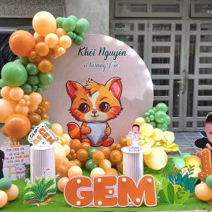 trang trí sinh nhật bé trai Khôi Nguyên chủ đề tuổi bé