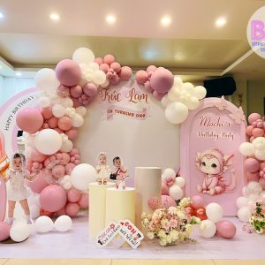 backdrop trang trí tiệc thôi nôi cho bé gái