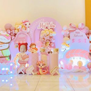 trang trí thôi nôi bé gái tuổi rắn