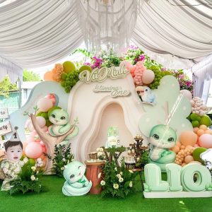 trang trí thôi nôi bé trai tuổi tỵ