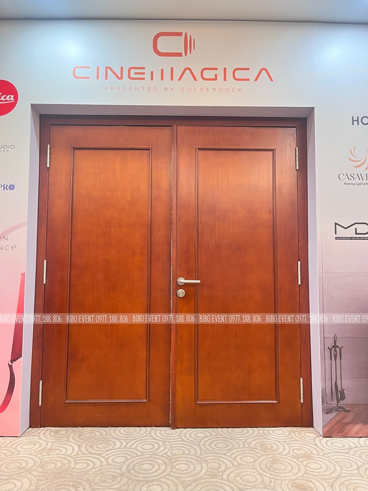 decor cổng fomex đón khách sự kiện ra mắt sản phẩm mới